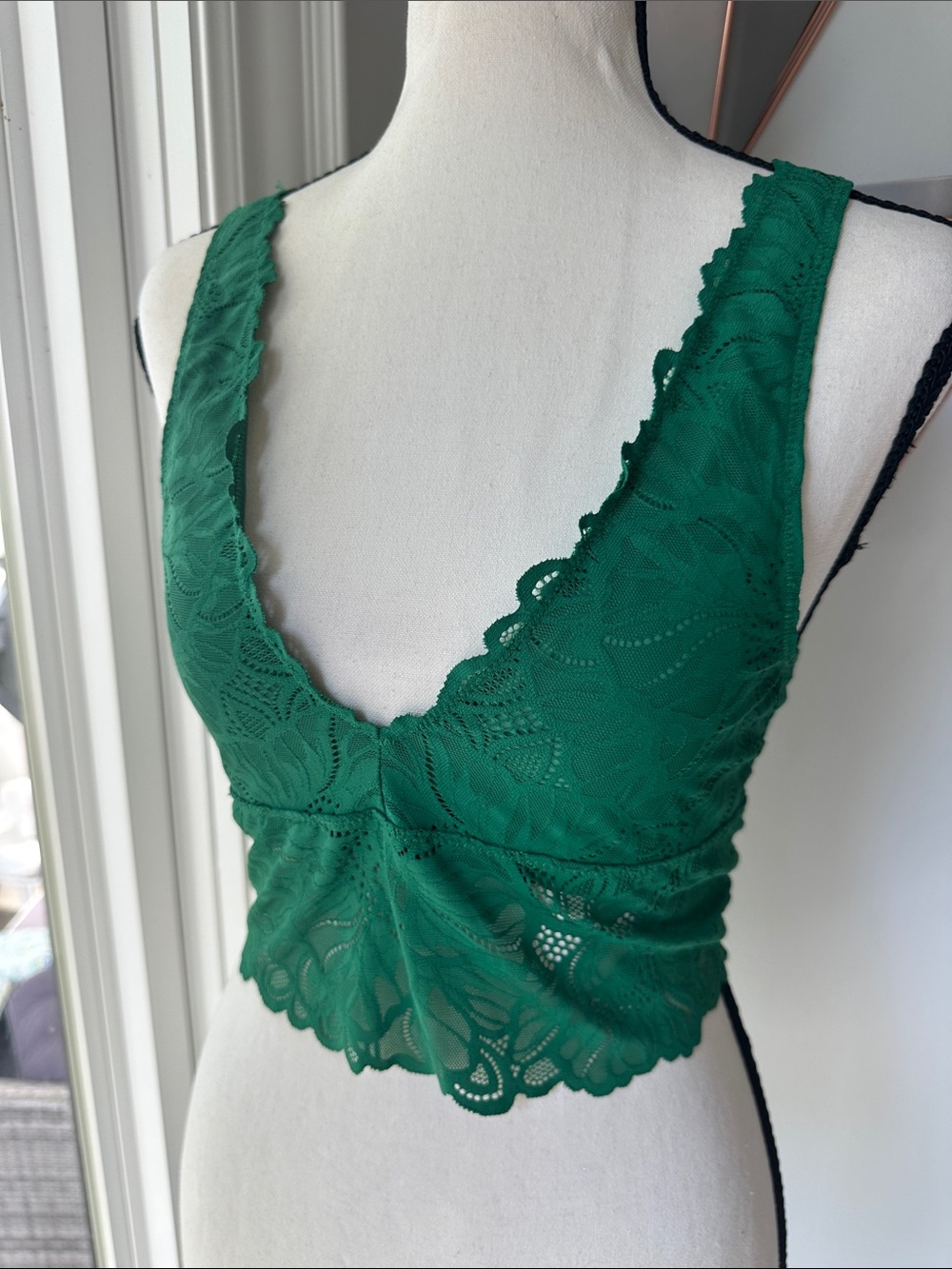 AERIE Emerald Green Lace Bralette Bra Top Tank Layering Size Large
